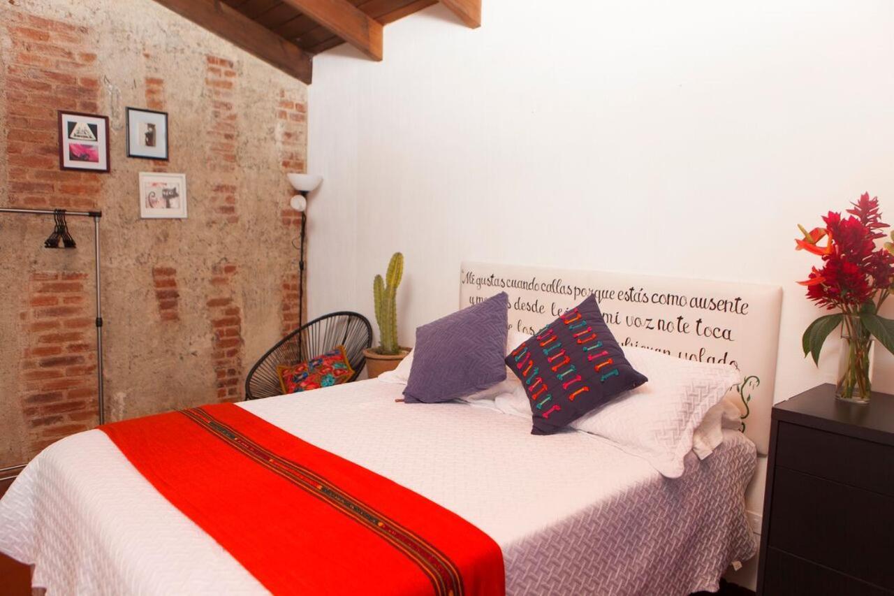 Quetzalroo Hostel Guatemala City ภายนอก รูปภาพ
