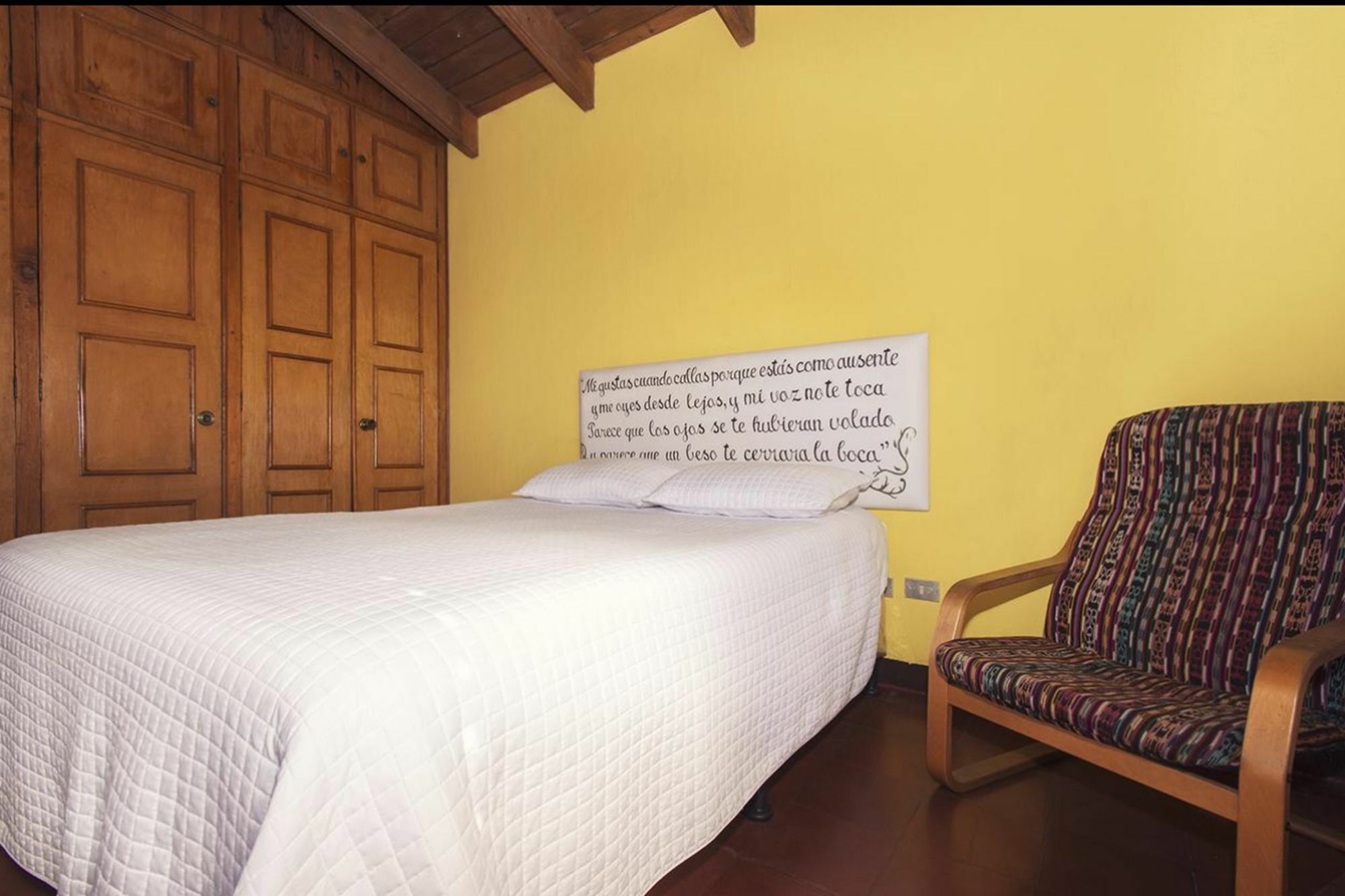 Quetzalroo Hostel Guatemala City ภายนอก รูปภาพ