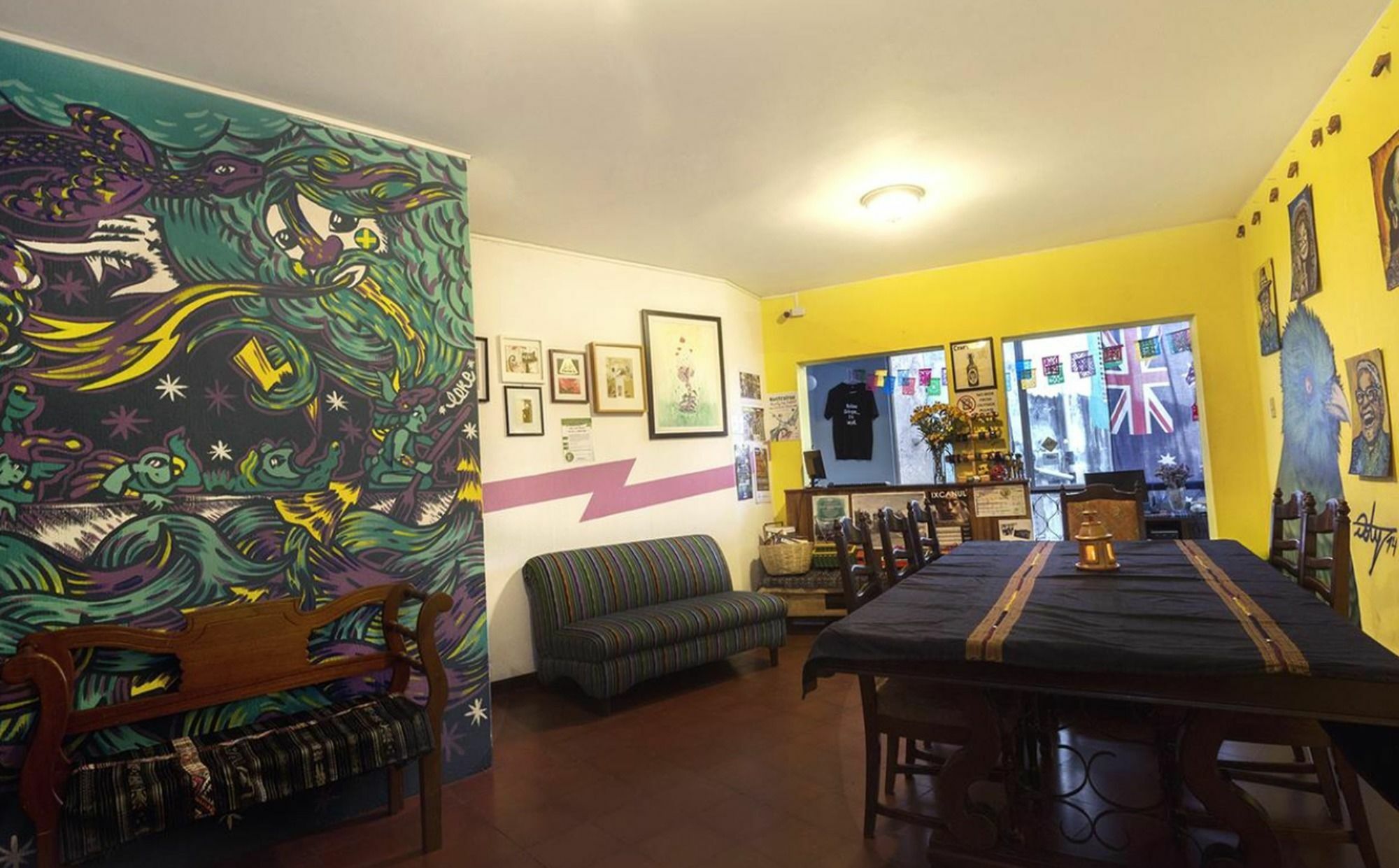 Quetzalroo Hostel Guatemala City ภายนอก รูปภาพ